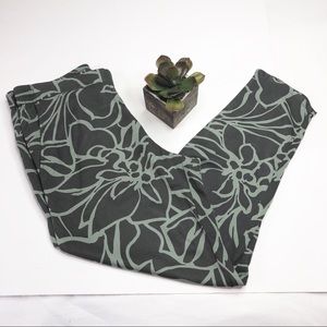 GAP skinny floral pants, high rise with pockets